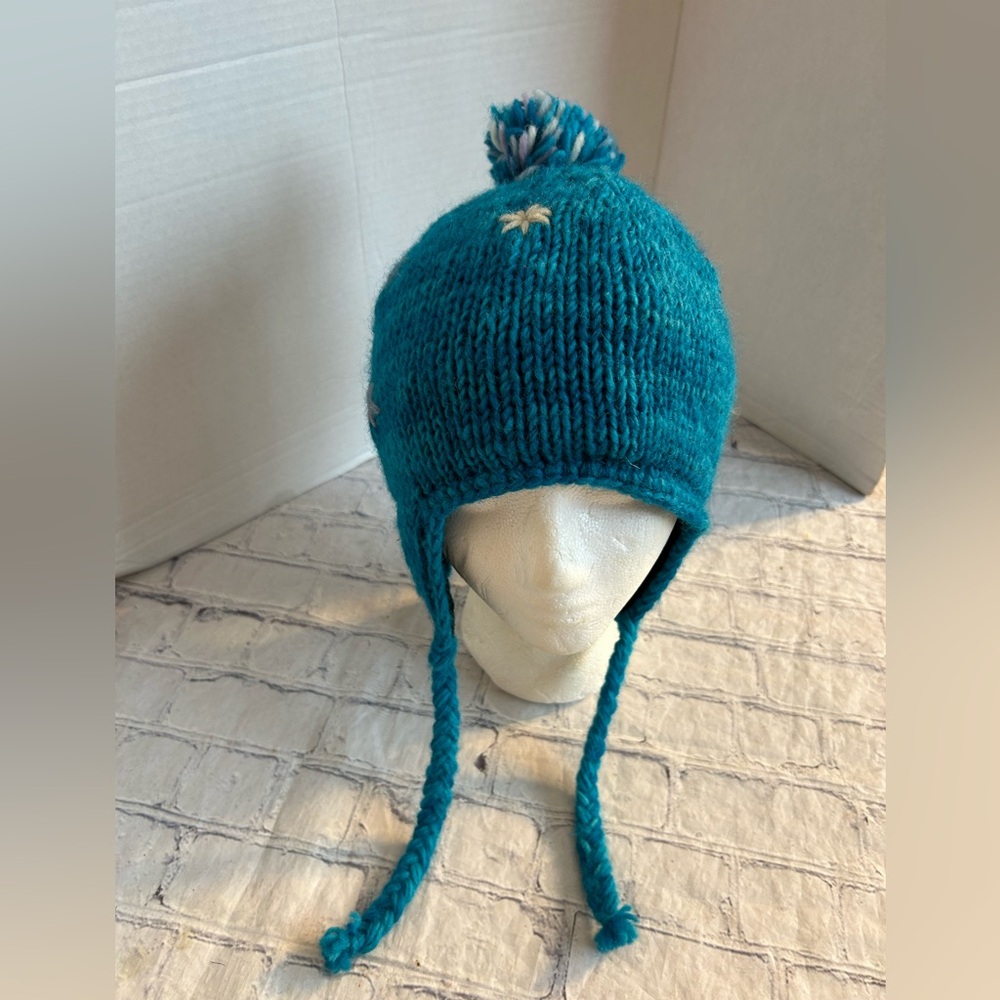 KYPER OUTERWEAR 100% WOOL MADE IN NEPAL TURQUOISE WITH MULTI SNOWFLAKES HAT O/S